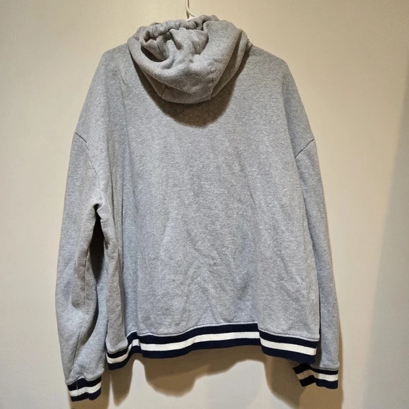 Mickey Mouse Disneyland Womens Size XL Embroidered 3D Hoodie Gray Pockets #067 - Picture 3 of 5